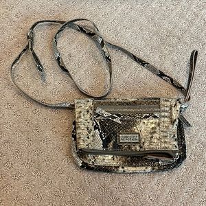 Great Kenneth Cole snakeskin crossbody